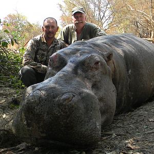 Hippo hunted in Benin with Club Faune