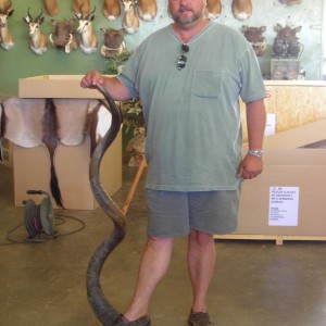 Kudu almost 72 inches (see pics I am 6'2")