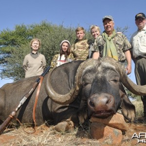 Buffalo hunt with Wintershoek Johnny Vivier Safaris