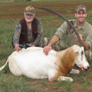 trophy oryx with hangun