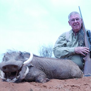 Warthog hunt with Wintershoek Johnny Vivier Safaris