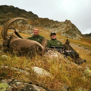 Hunting Alpine IBEX Chasse du bouquetin en Suisse 2015 - 2016 With Ovini Expéditions