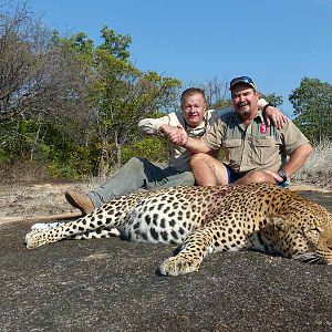 Leopard Hunt Zimbabwe