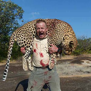 Leopard Hunt Zimbabwe
