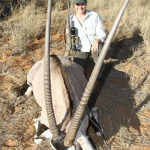 Huntress with exceptional 42" Gemsbok Bull