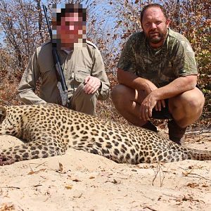 Leopard Hunt Nambia