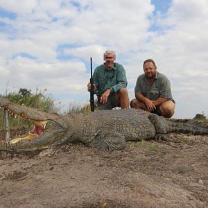 Hunt Crocodile in Nambia