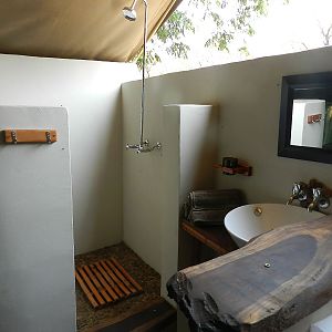 Zambia Accommodation Hunting Bathroom