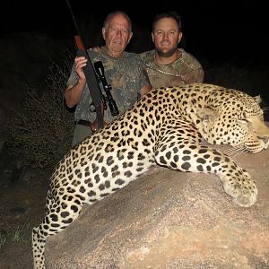 Leopard Hunt Nambia