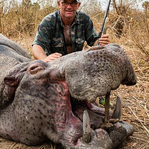 Hippo Benin Hunting