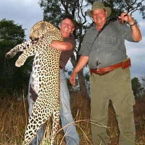 Hunt Tanzania Leopard