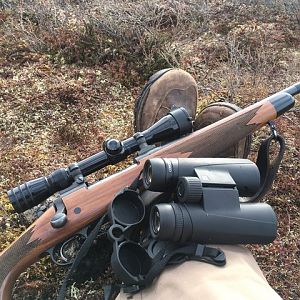 Rifle & Binoculars