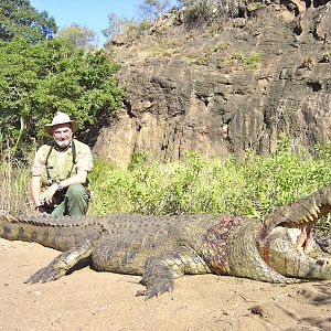 Hunt Crocodile Tete Mozambique