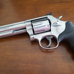 Smith & Wesson 686 revolver chambered in .357 Magnum