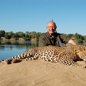 Hunt Leopard Zimbabwe