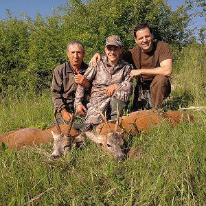 Hunting roebuck with friends