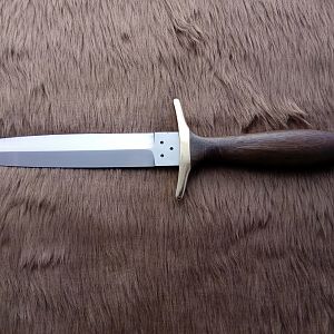 Dagger Knife