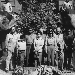India Prince Philip & Queen Hunting Tiger