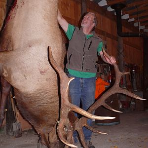 Hunting Manitoban Subspecies Elk in Canada