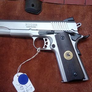 1911 Grip on Ruger Pistol Finished Product
