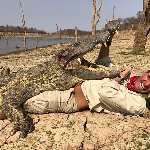 Zimbabwe Hunt Crocodile