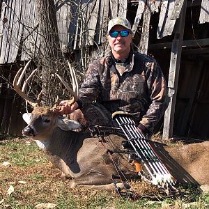 Western Kentucky USA Bow Hunt White-tailed Deer
