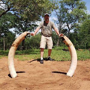 Hunt Elephant in Zimbabwe