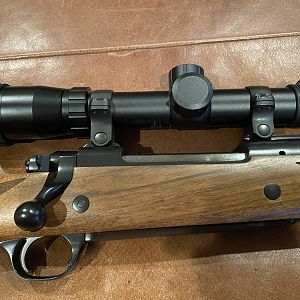 Japanese-made Weaver 1-5x Dangerous Game scope