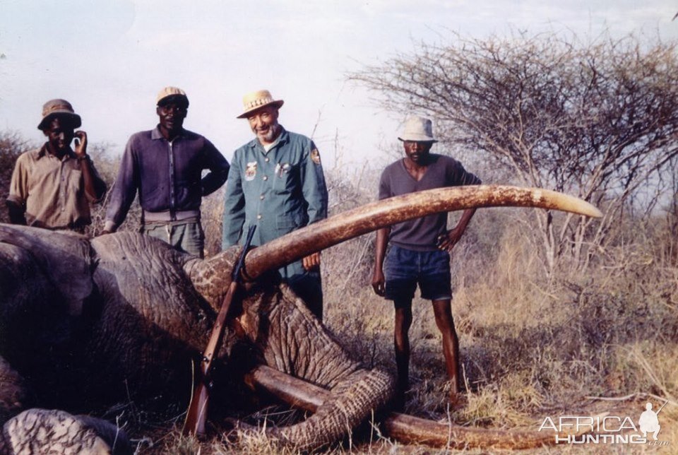 100 Pounder Elephant Hunt in Kenya