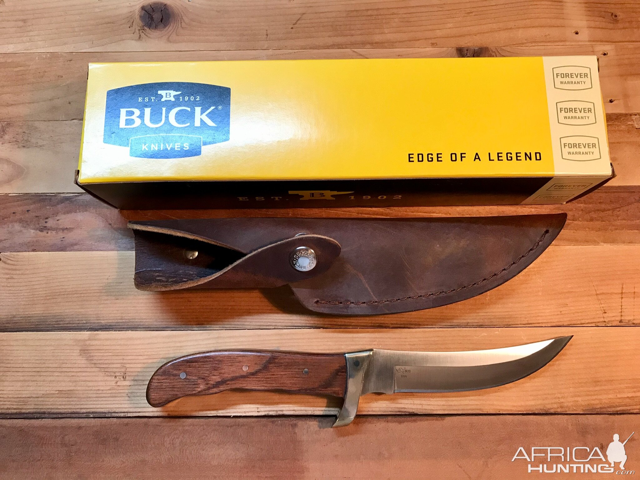 402 Akonua S30V Buck Knife