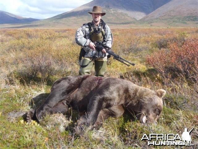 9 foot 2 Brown Bear hunt in SW Alaska with a 27 and 7/16 inch skull