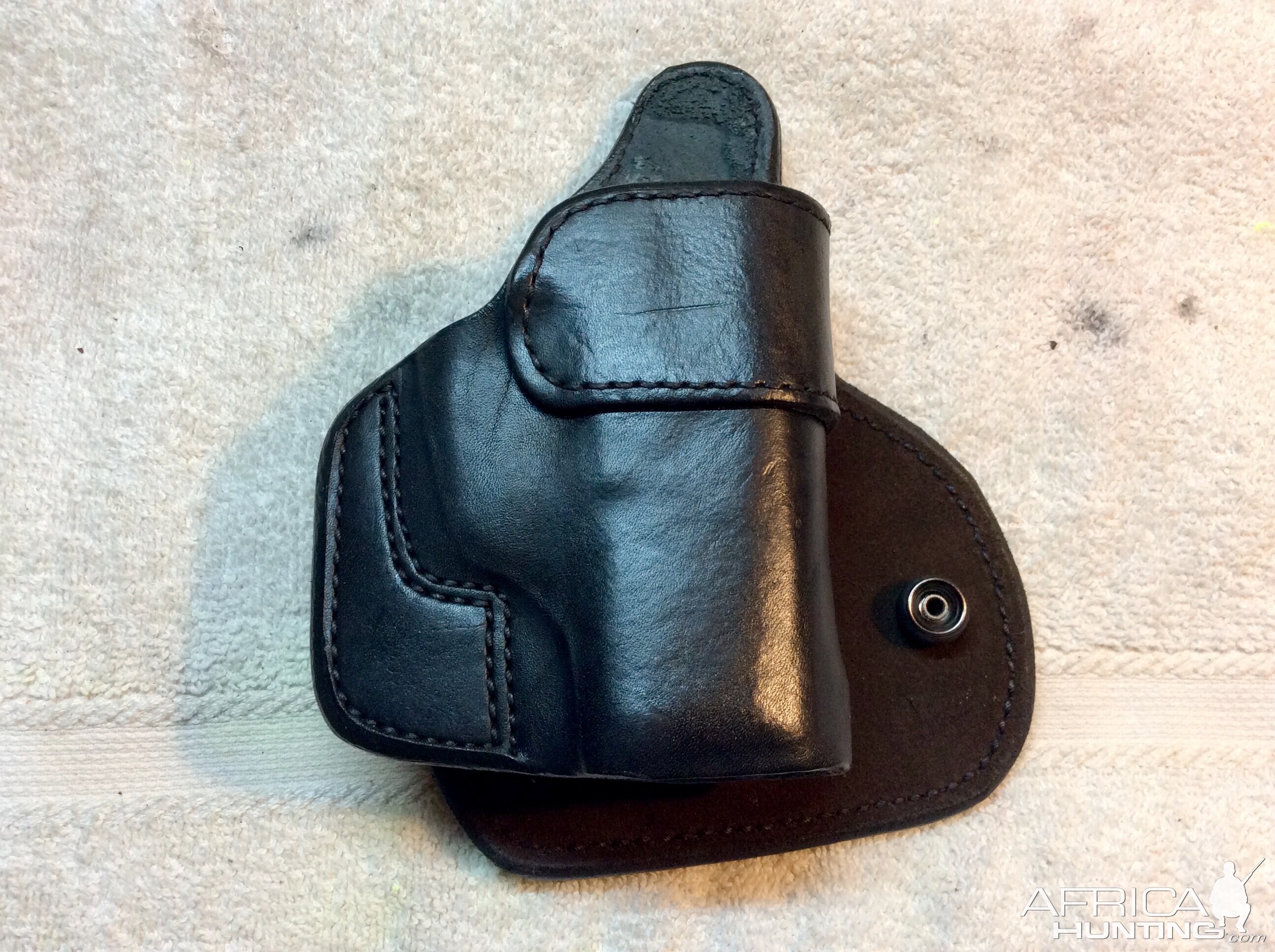 Azula Black leather Paddle holster for a Sig P365