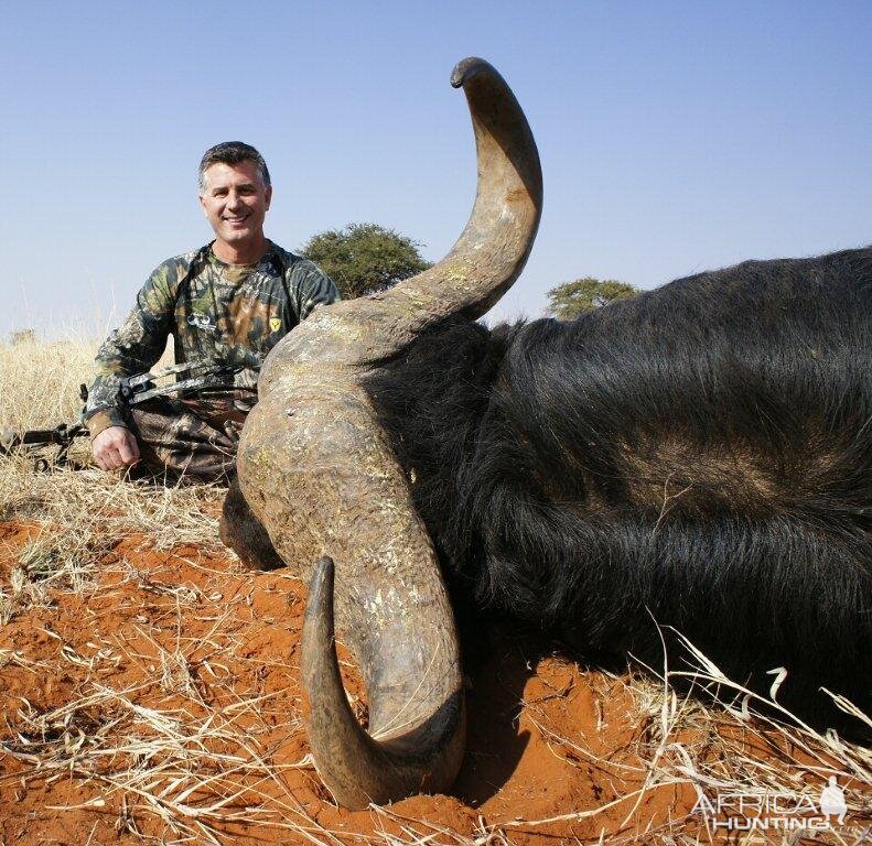 Bowhunting Buffalo with Wintershoek Johnny Vivier Safaris in South Africa