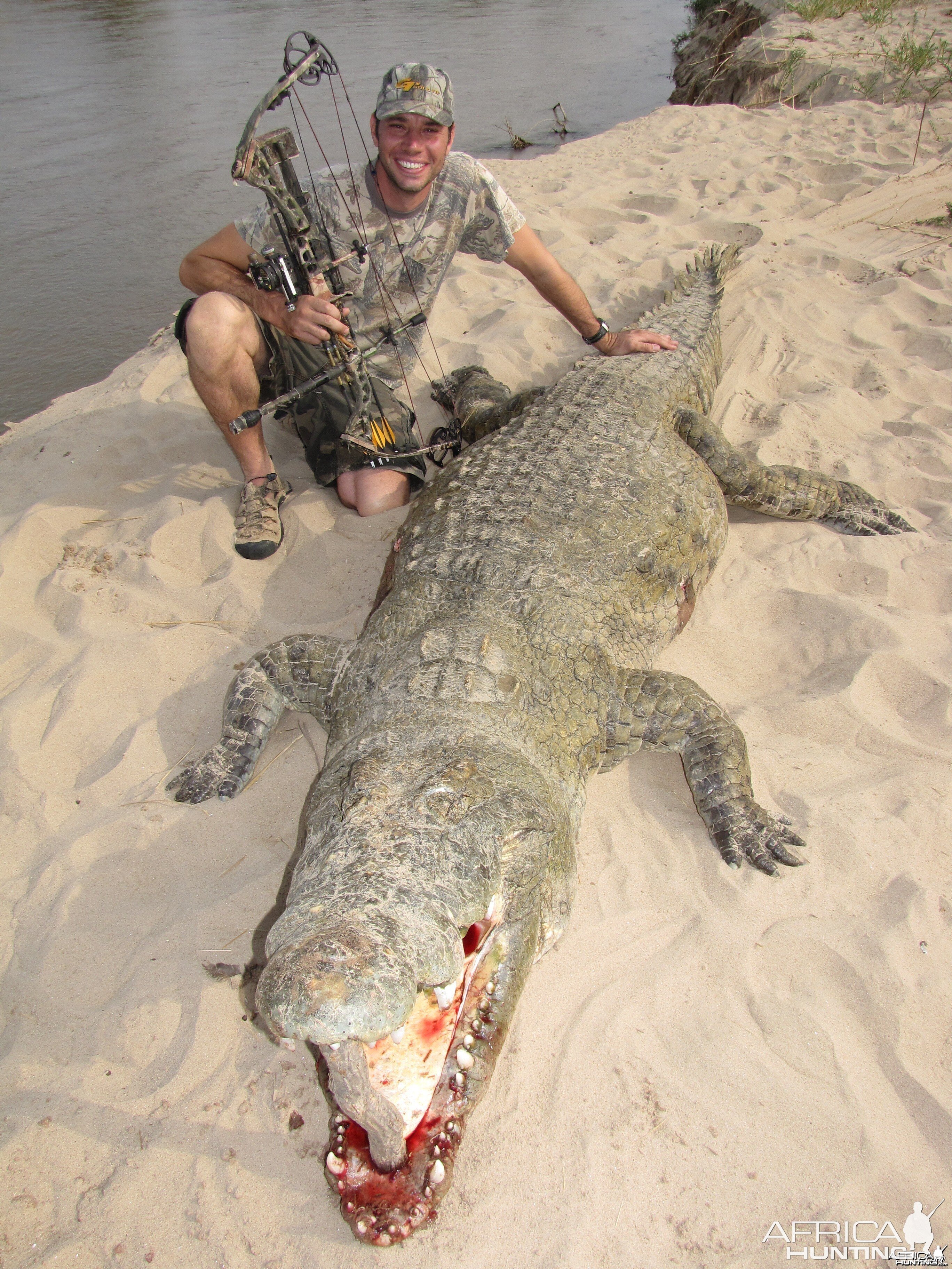 Bowhunting Crocodile in Zambia