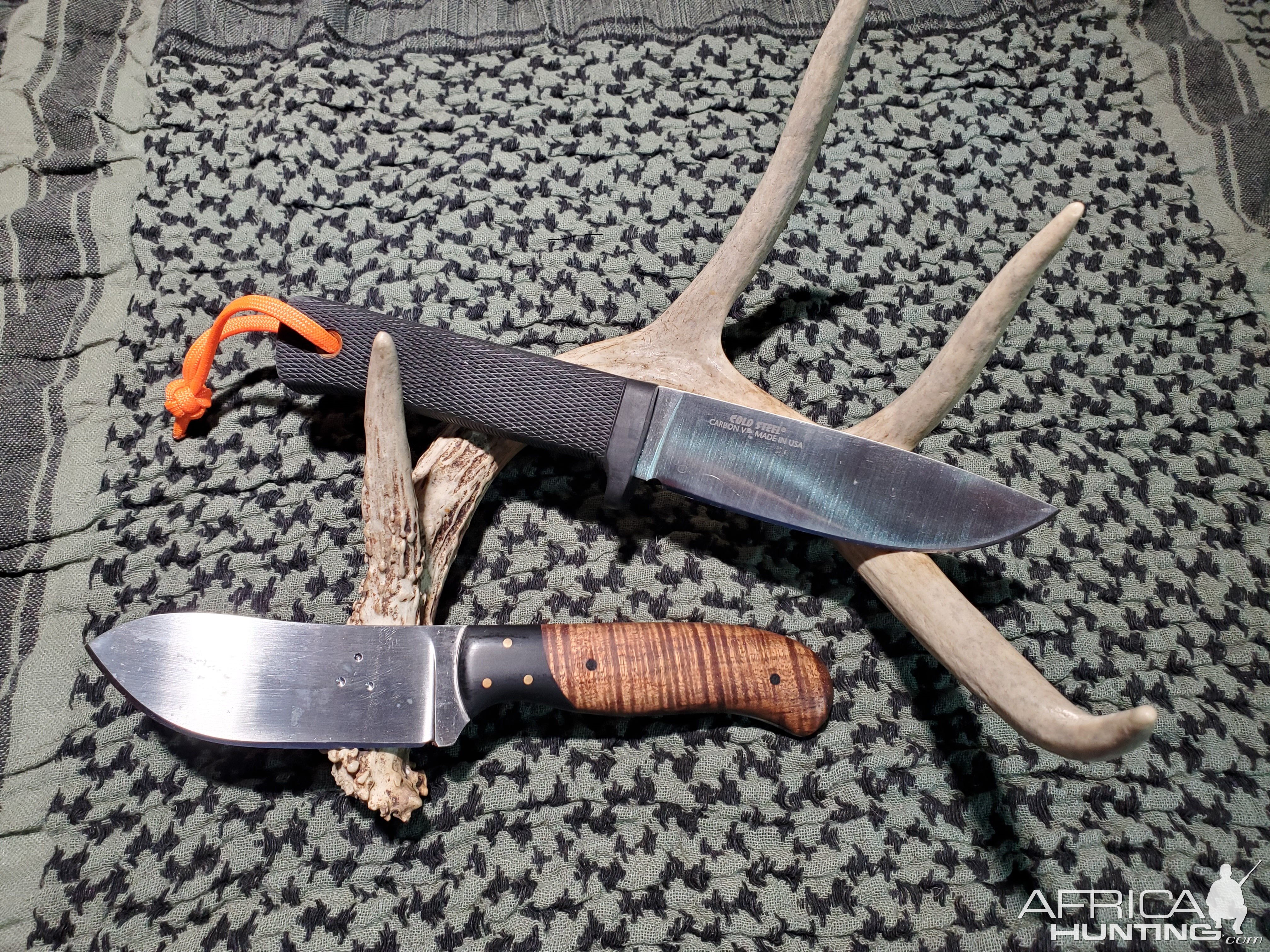 Cold Steel Master Hunter in Carbon V & Von Gruff Bull Nose Mini Skinner Knives