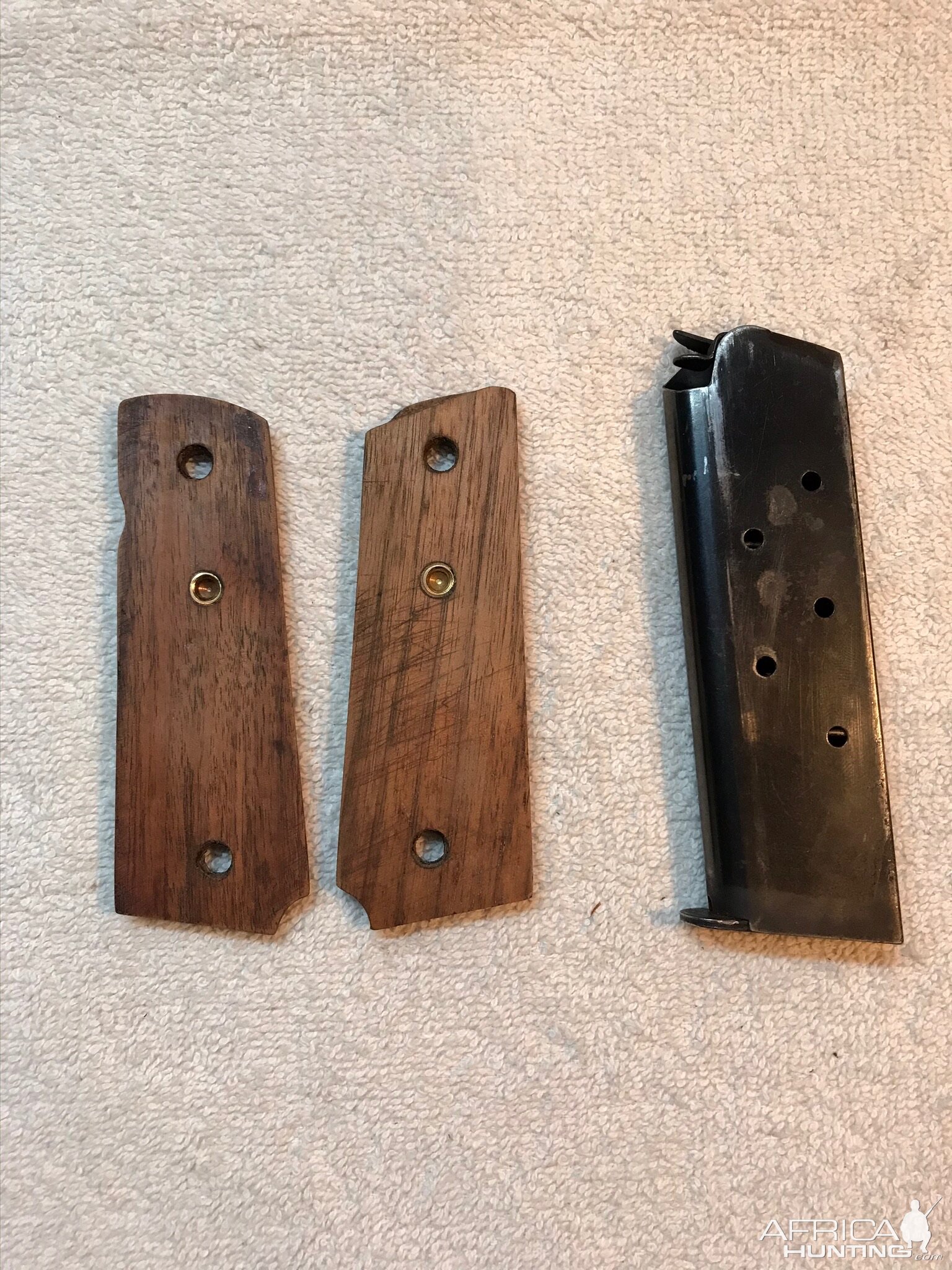 Colt smooth grips