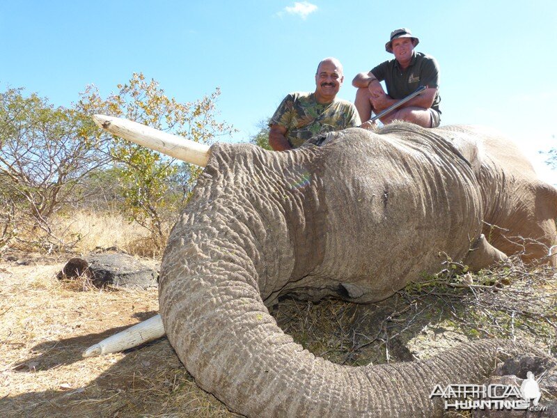 Elephanthunt with Wintershoek Johnny Vivier Safaris
