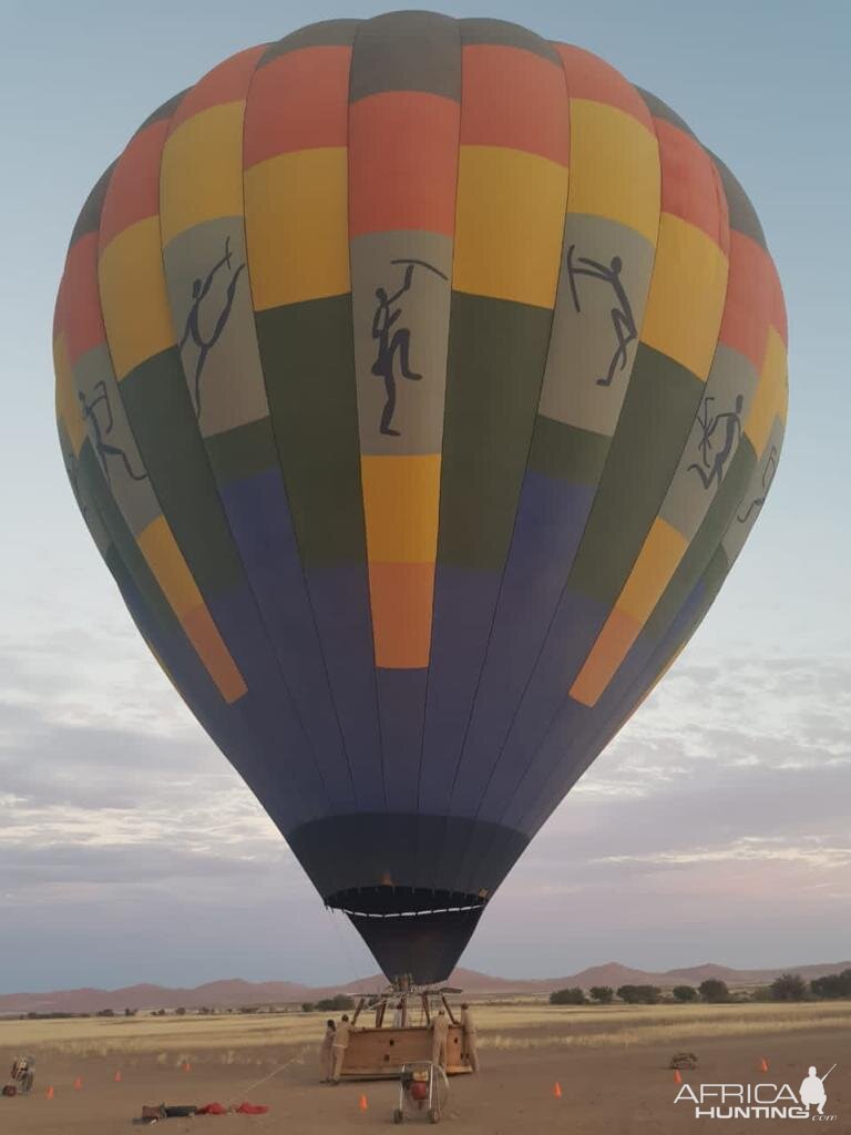 Hot Air Baloon over the Dessert