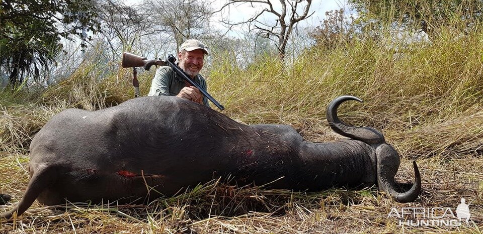 Hunt Cape Buffalo in Mozambique