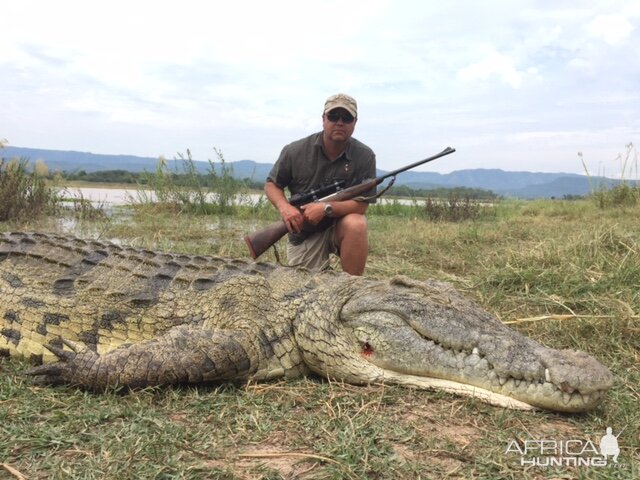 Hunt Zimbabwe Crocodile