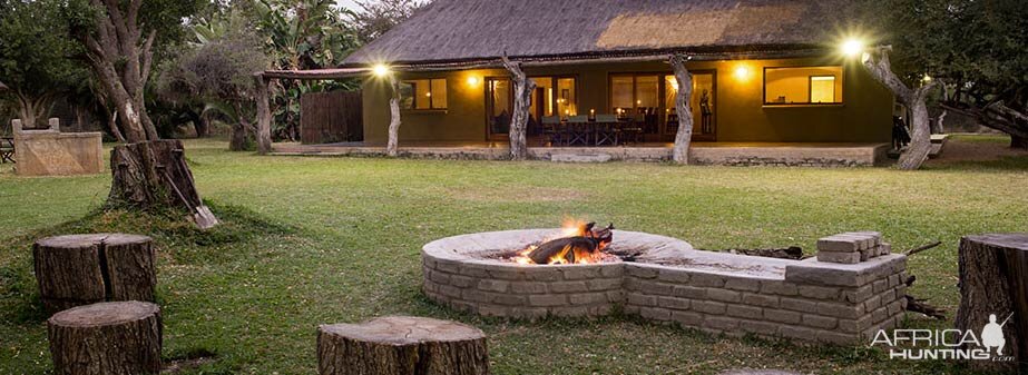 Hunting Accommodation Pro Hunting Safaris Giraffe Camp