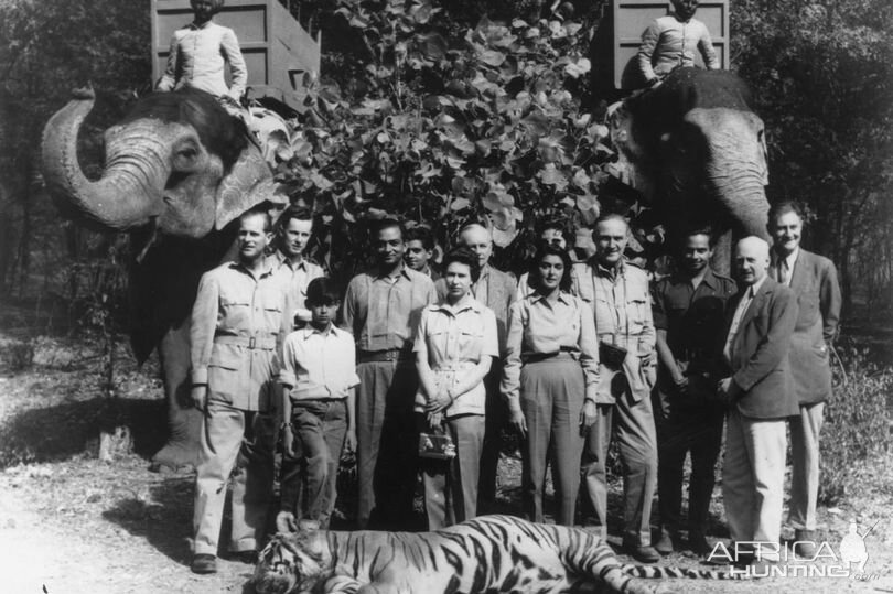 India Prince Philip & Queen Hunting Tiger