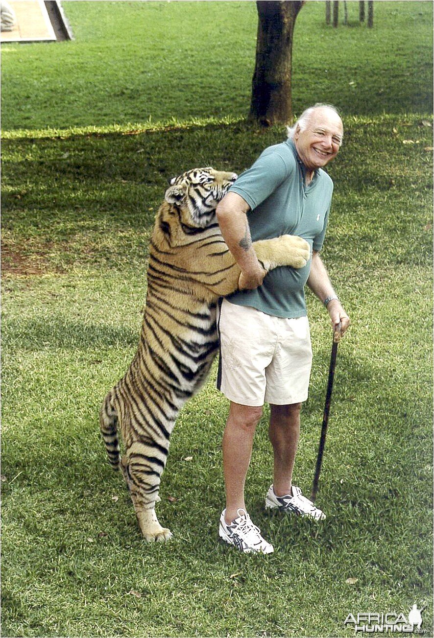 Jorge Alves de Lima with Tiger at his ranch