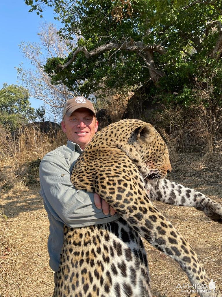 Leopard Hunt Tanzania