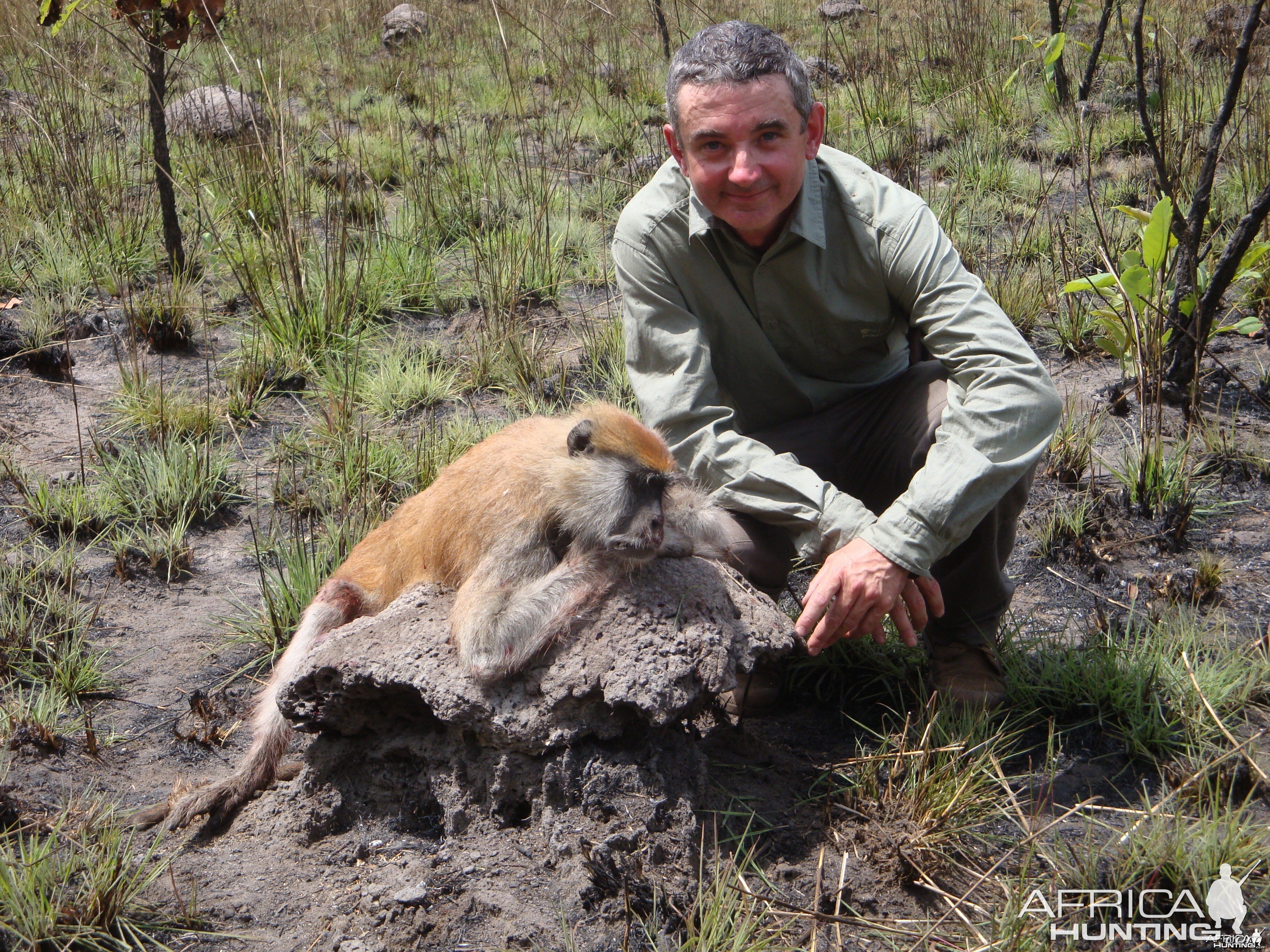 Monkey hunted in Central Africa with Club Faune