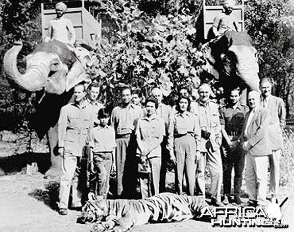 Queen Elizabeth II on Tiger hunt in India 1961