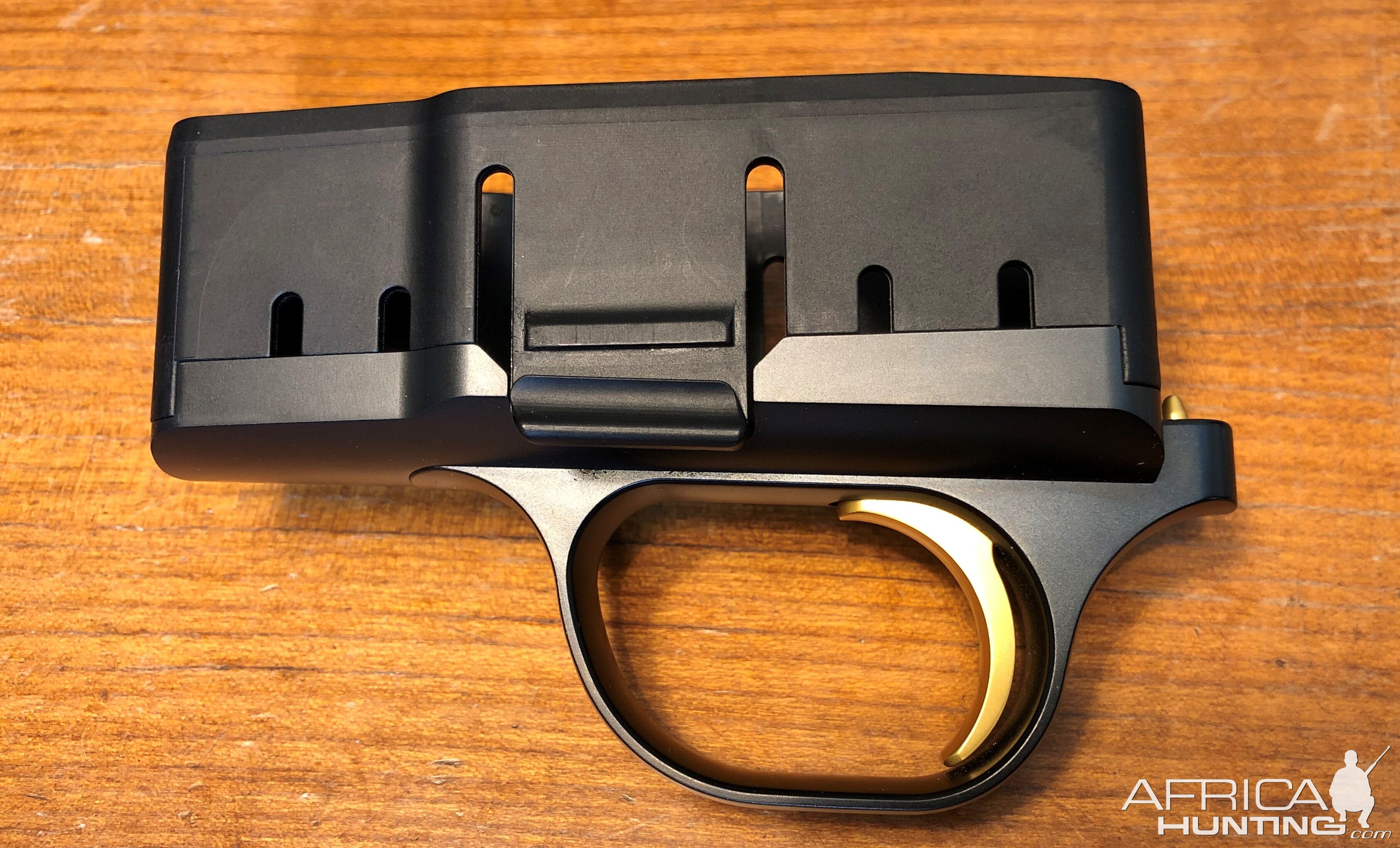 R8 detachable magazine & trigger