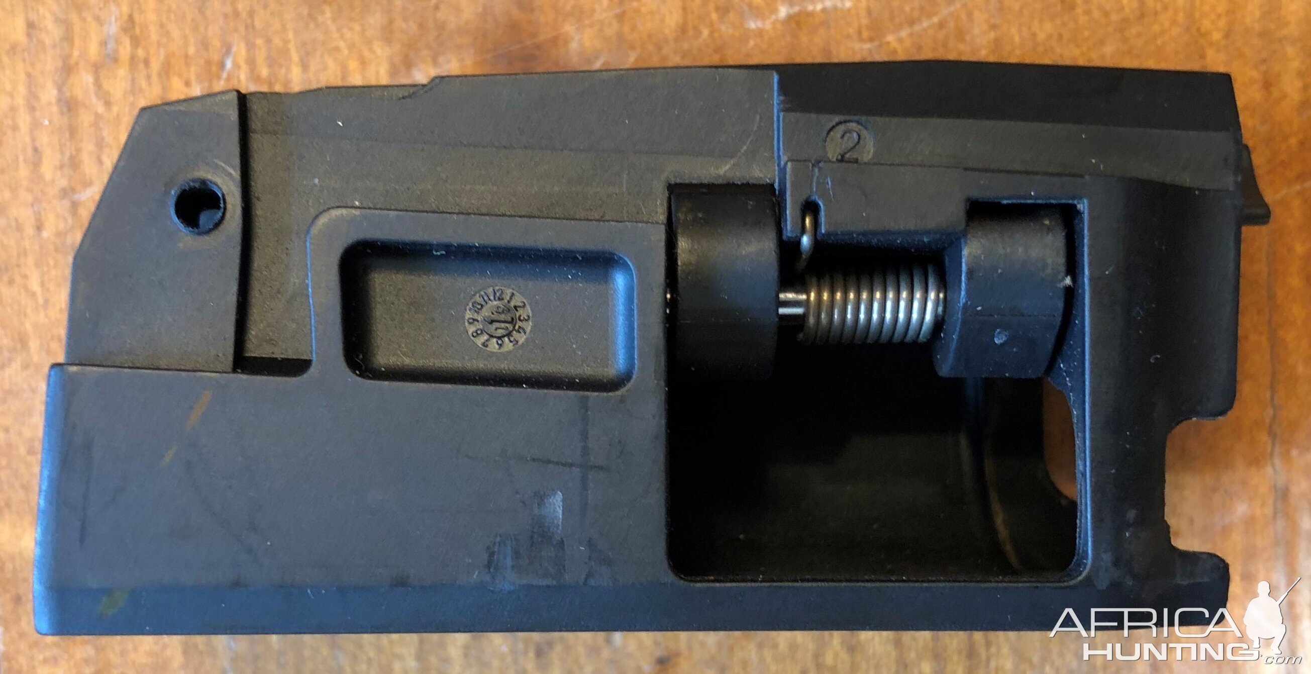 R8 spring loaded spool magazine