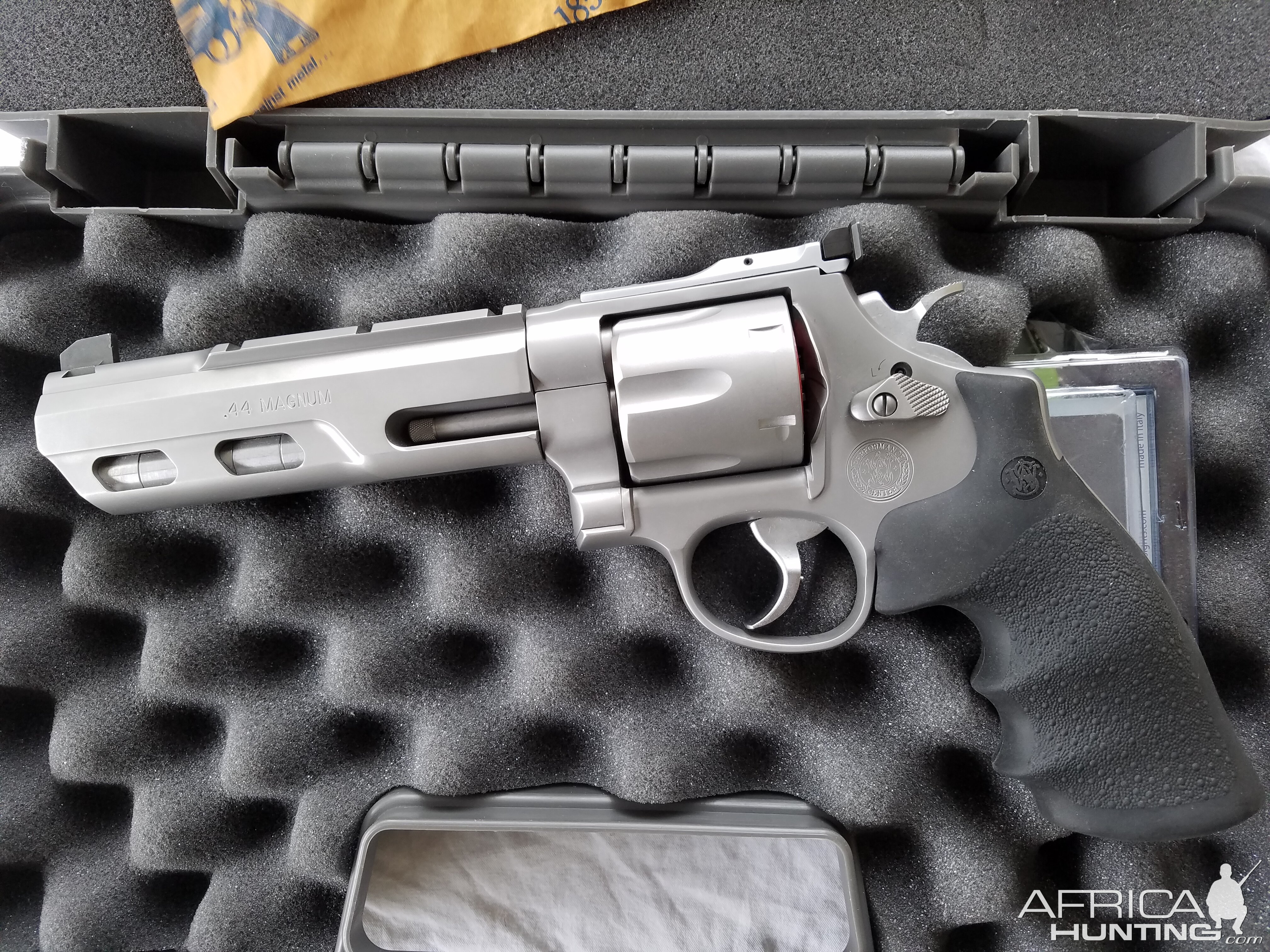 S&W 629 6 44 Mag Revolver