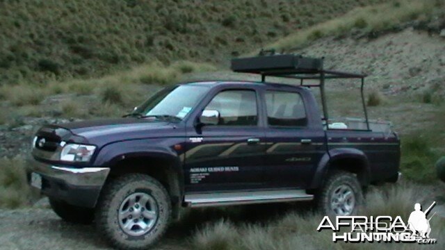 Spotlighting set - up off back of Hilux